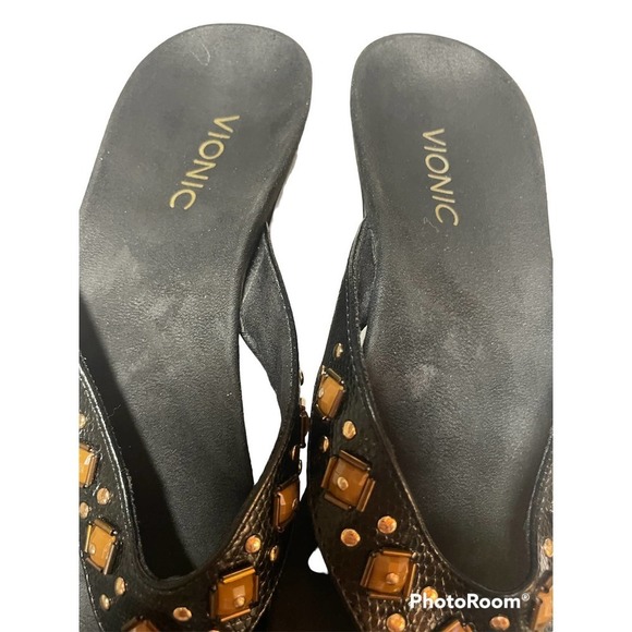 Vionic Black and Gold Women's Sandals 9.5 - Picture 7 of 9